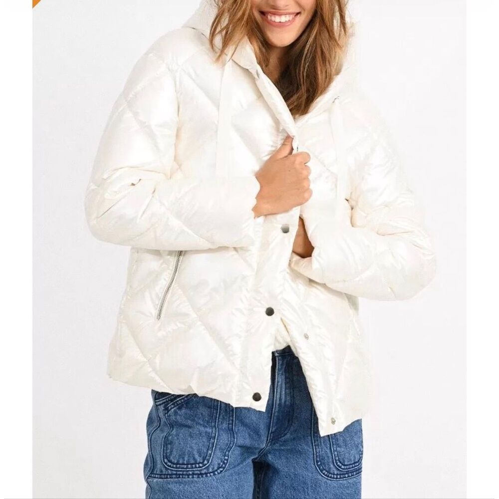Molly Bracken Puffer Jacket Womens Medium Off White Pearly Shiny Hooded Quilted